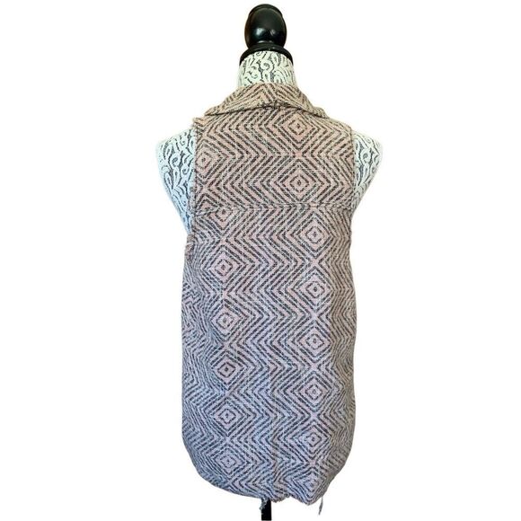 FARM Rio Textured Distressed Boho Vest Pink, Black Size S - Picture 2 of 11